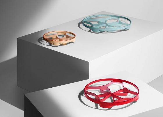 該系列包括AtelierO?的Rosace皮革托盤