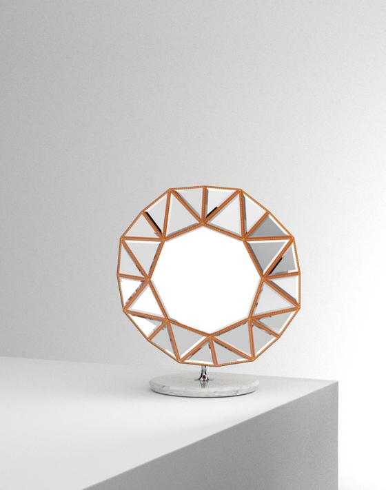 鉆石鏡由Marcel Wanders設計，用于收藏